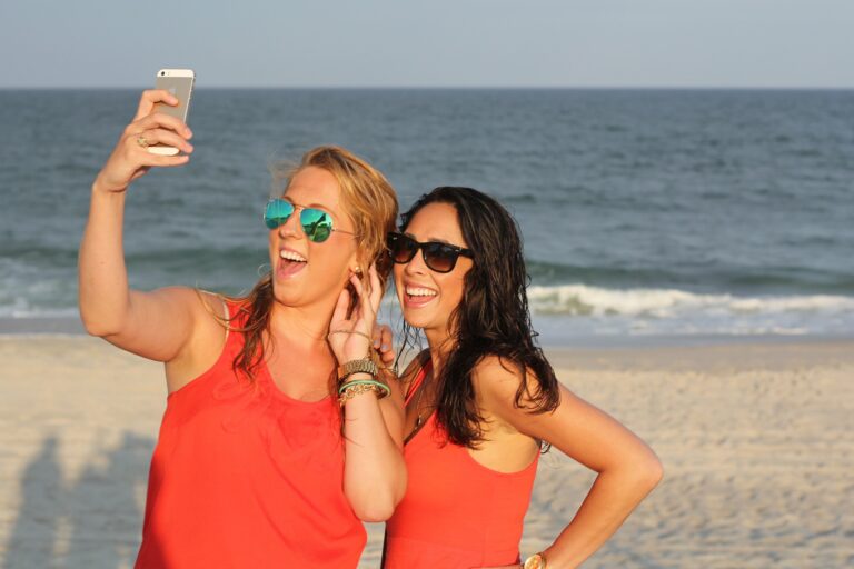 Come fare un selfie perfetto in vacanza